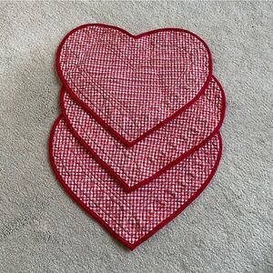 CUPCAKES AND CASHMERE Valentines Day Gingham Plaid Hearts Quilted Placemats